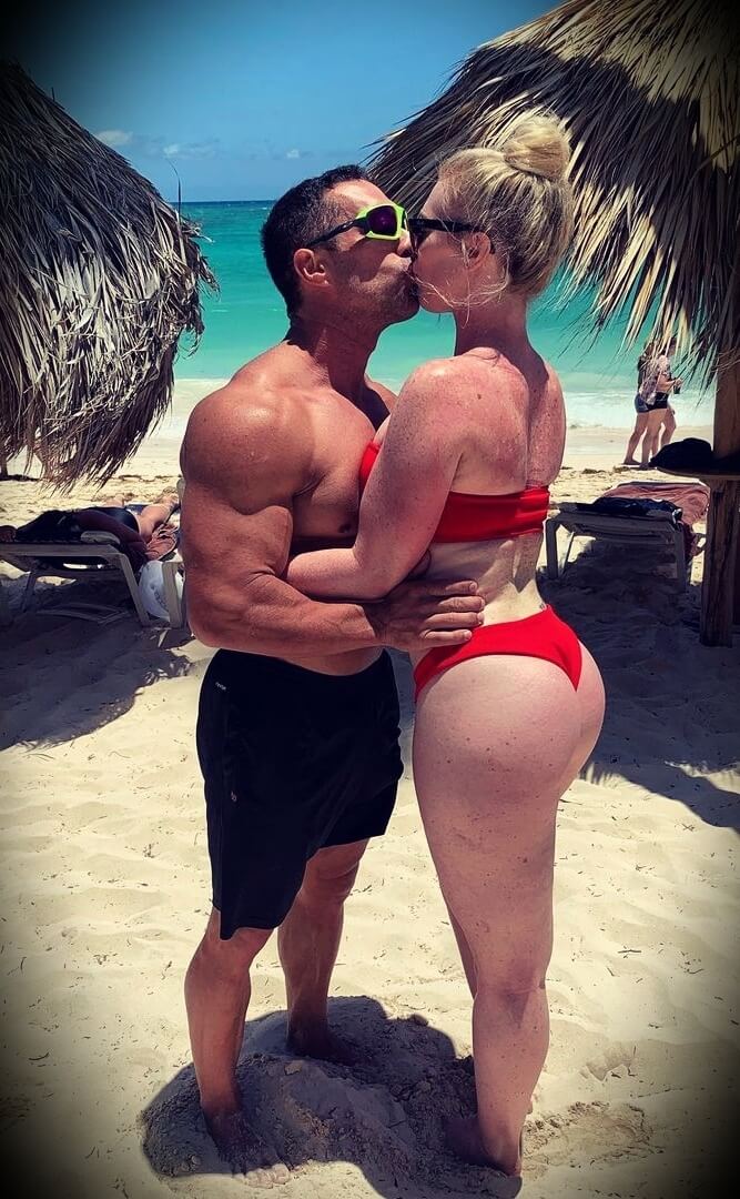 Mario Goetze and his Super Model Girlfriend Bask in World 